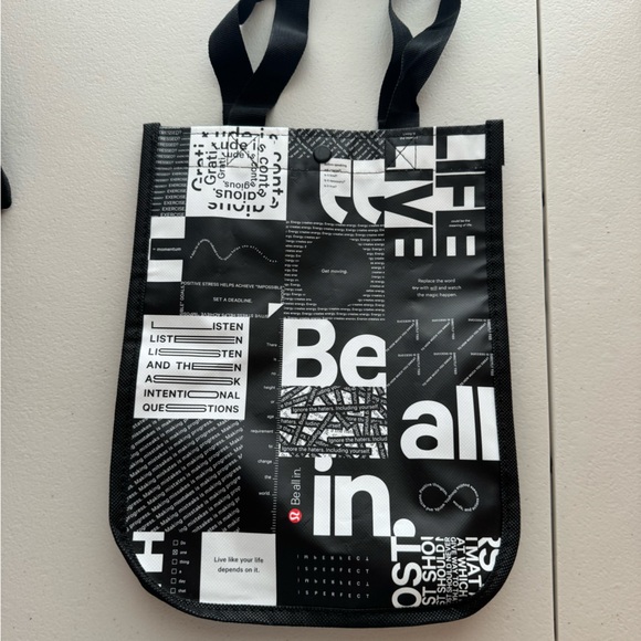 Lululemon reusable small size tote bag bundle - Picture 10 of 12